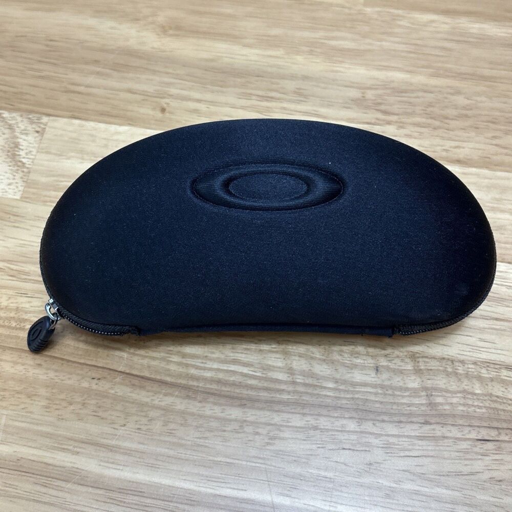Oakley Black Hard Fabric Plastic Case for Glasses & Sunglasses with Zipper